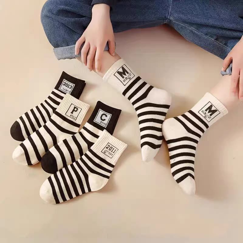 طقم 5 جوارب مخططة